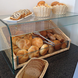Frühstücksbuffet von Bäckerei Ertl